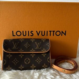 Louis Vuitton Monogram Florentine Pochette Bag in Great Condition
